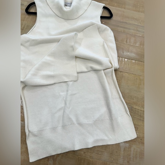 Carmen Marc Valvo white turtleneck knit sleeveless blouse top - Picture 4 of 13